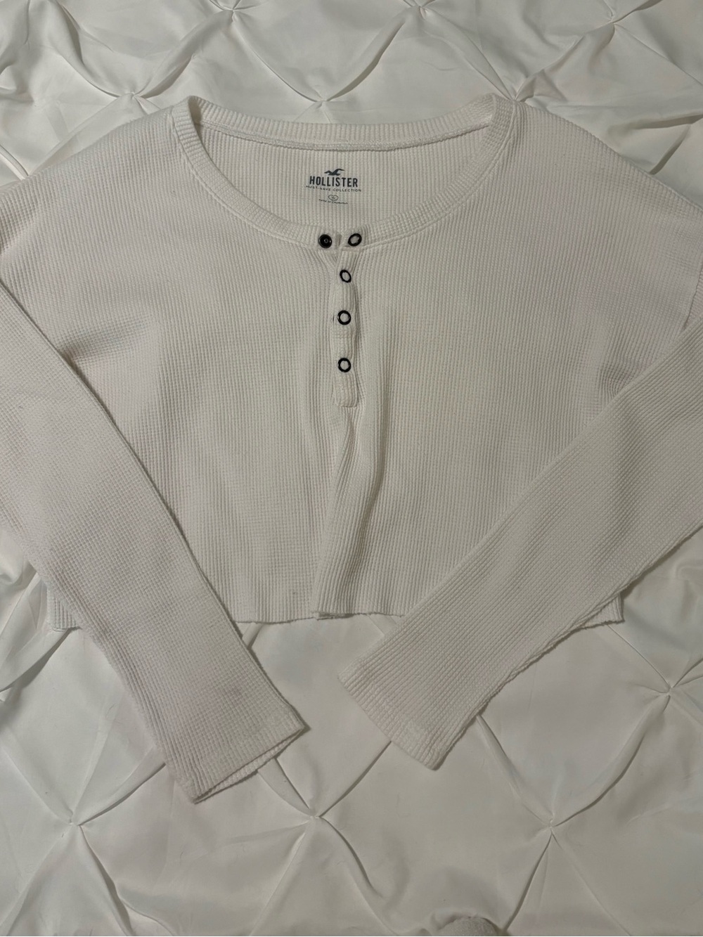 Hollister Women’s White Waffle Knit Thermal Long Sleeve Cropped Top, Size Small